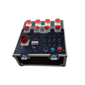 פיקוד/בקר ל-8 מנועים חשמליים כולל מארז דגם GROUP CONTROLLER מבית LIGHTEK
