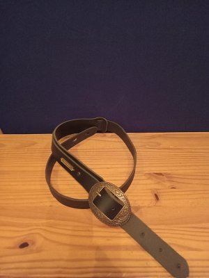 רצועה לגיטרה עבודת יד מעור אמיתי Menny begger CLAPTON