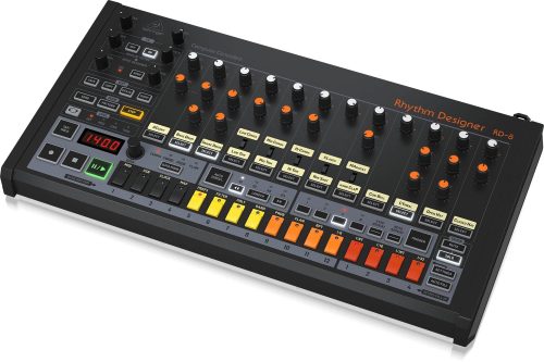 מכונת תופים אנלוגית Behringer RD-8 MKII מתצוגה