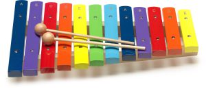קסילופון צבעוני 8 צלילים עשוי עץ, מגיע עם זוג מקלות.