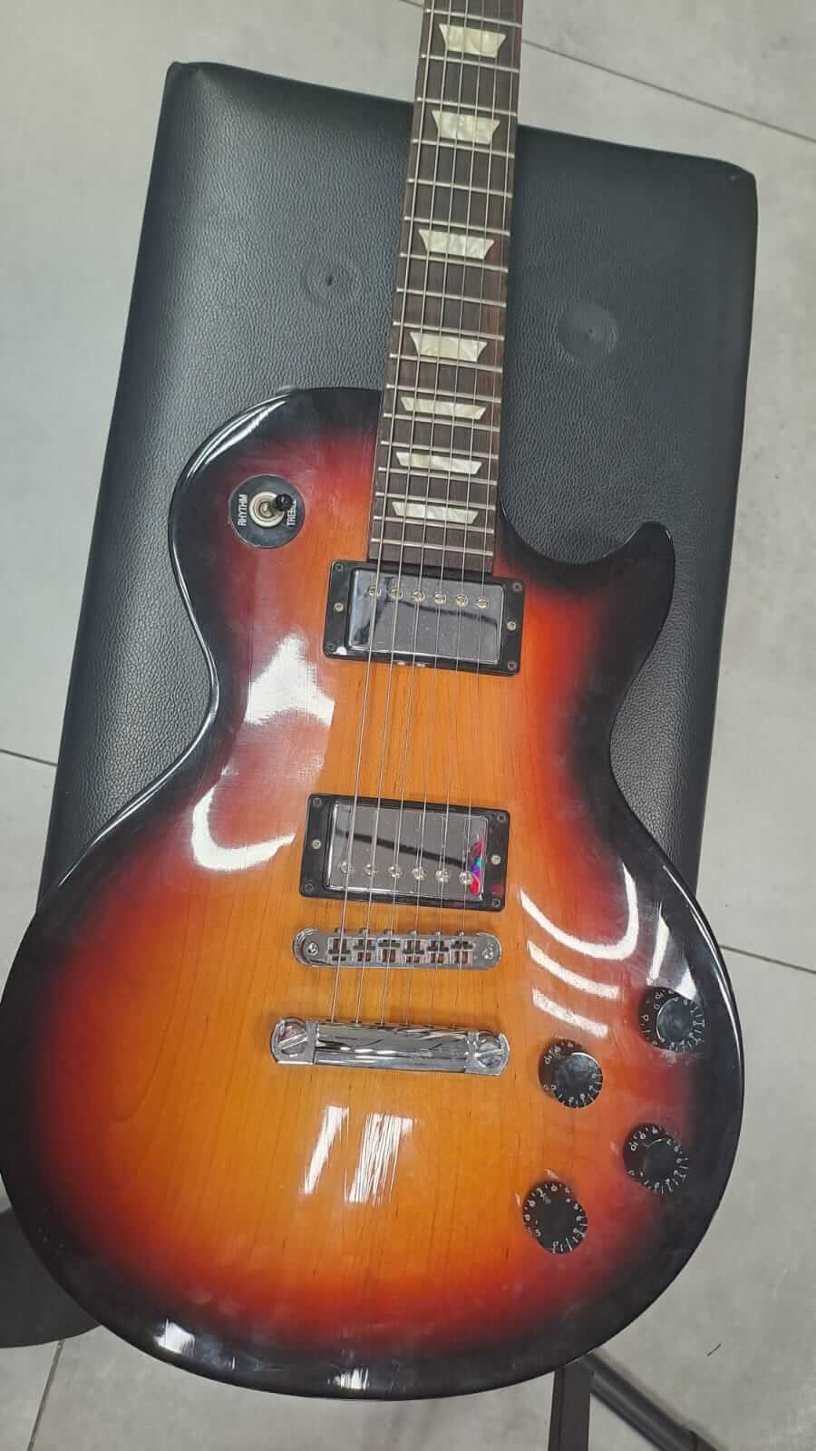 גיטרה חשמלית גיבסון לס פול סטודיו 2011 יד שניה Gibson LES PAUL STUDIO